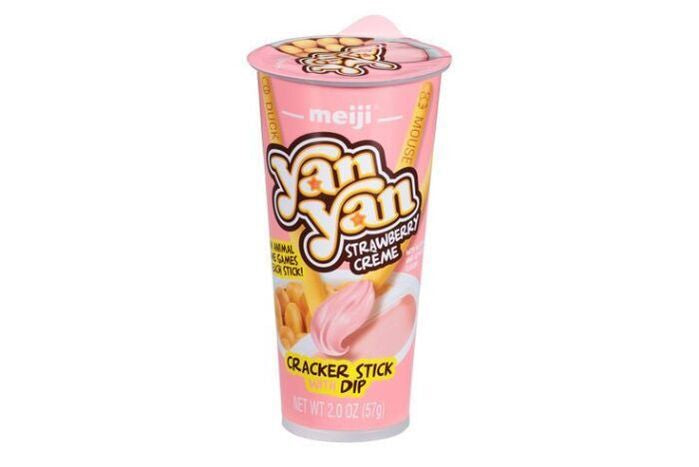 Meiji Cracker Stick, Strawberry Creme - 2 Ounces